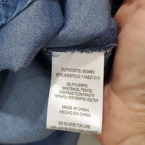 Soulmates 3/4 Sleeve Denim & Lace, Tie Front Blouse, Size Large - Picture 3 of 7